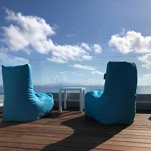 Luxurious Penthouse Direct At Sea Apartment
